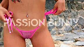 Public bikini flashing by sexy hottie