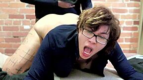 she cant talk & fuck at the same time during quickie