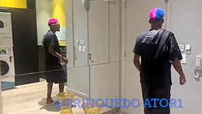 Serviço De Quarto A Empregada Latina Sacanagem Jolla Fode A Hóspede Do Hotel E Faz Uma Bagunça No Quarto