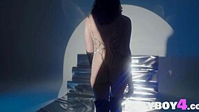 Teen Keep Chambers gets naked and exposed?