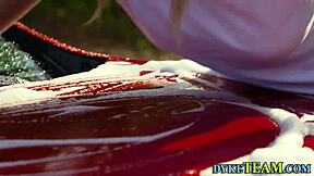 Milf rides face while scissoring with teen babe