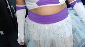 Mariana screams, I'm so hot making personalized videos, loving cosplay!