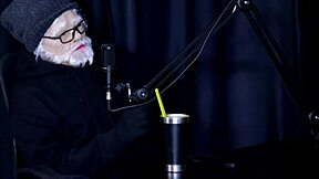 Flor De Damiana Gets Pussy Licked Outdoors