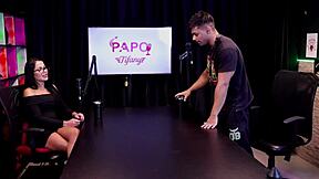 Girl showed sex position, hard to eat without fetishes?