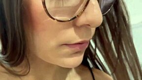 Teen cleans house to masturbate shaved pussy