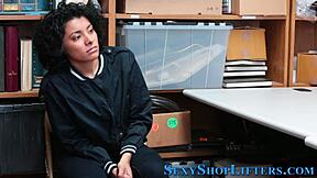 Caught thief gives blowjob and gets fucked 😏