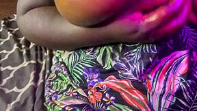 ジェイクD、お気に入りの2人のBBWに仲人してファットプッシーオーバーロード