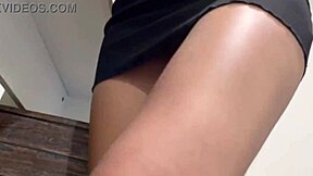 Teen cleans house to masturbate shaved pussy