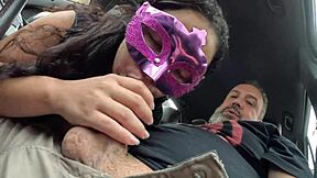 casada entra na carona escondida do marido enquanto ele esta no trabalho - leticia gomes