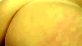 Gadis Kolej Bertungging Besar Ditembak Doggy Style.