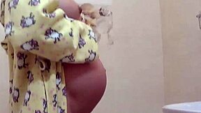 pregnant pussy and ass fingered 😳