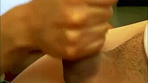 la colegiala timida se quedó en el apartamento de su amigo después de una noche de fiesta y aunque ella no quería nada más que tierna él tenía otros planes