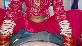 Stepsister Seduces Stepbrother!