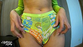 Mysteriouskathy Rides Huge Dildo Until Juices Drip Everywhere In 4K