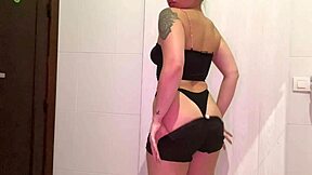 Kodabratz shows sensual latina movements on webcam
