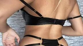 blonde teen shows big ass