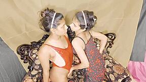 Having sex with friend and her in ffm threesome 😍