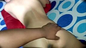 hablando por teléfono con mi esposo pero su jefe tiene un pene muy rico