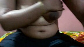 ディルドと指で中出し、どっちが気持ちいい？