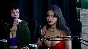 Dad Saw Nude Video, Spit On Pussy 😏