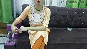 Hindi couple's romantic first time sex convinced by boyfriend