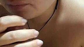 mi hermanastra me saca todo el semen 😏