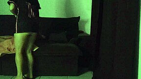 Madrasta divides sofa with enteado moaning dirty