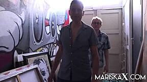 Mariskax Caroline gets blindfolded and double dicked in reality threesome.