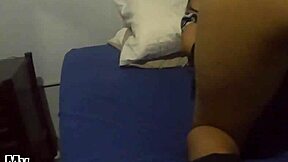 kelly se queda en mi departamento, pero antes debemos follar?