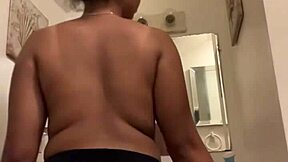 Teen Ebony Girl Twerks With Passion