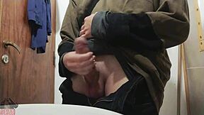 Another friday, another jerk-off session