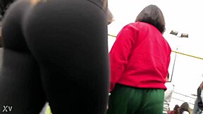 anna kasper shows candid ass