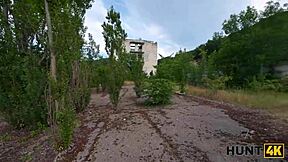 Hunt4k: Sexy Russian teen cheats on boyfriend with stranger in public