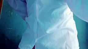 I want neighbors to see me masturbate.