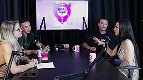 Começou No Pornô Fez Collab Depois De Vender Punheta A Família Foi Difícil Mas O Pai E A Mãe - Teh Angel Sheer Red