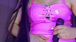 Horny Colombian girl deepthroats, cums on ass