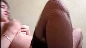 Mamada babosa y rica cogida de mi hermanastra gritona