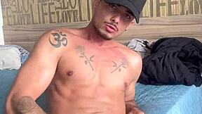 sexy teen MASTURBATES for MUSCULAR bodybuilder