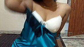 hot bhabhi shows her huge fat ass and pussy in bra