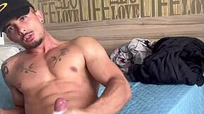 sexy teen MASTURBATES for MUSCULAR bodybuilder