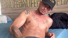 sexy teen MASTURBATES for MUSCULAR bodybuilder