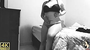 Lays Lopes Bored And Needy Masturbates With Toys