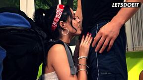 Latinska mlada 18+ jebe lastnika hostla za sobo