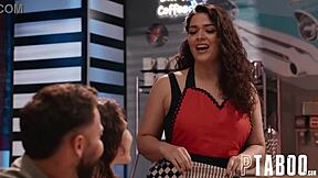 Seth Sneaks With Liz Jordan At Diner