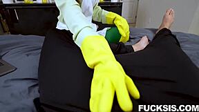 Jessica Aaren cheerleader fucks Kait Austin in time?