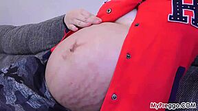 fucking her pregnant pussy with a vibrator blonde masturbation