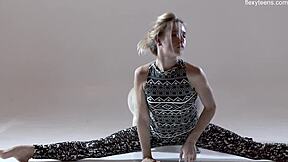 Rita spreads hairy beaver.