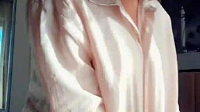 hot teen 18+ dances and masturbates outdoors 😏