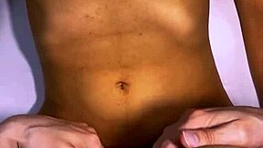 El Infiel Y La Estudiante Intercambiaron Miradas Furtivas En La Sala De Clases Y Terminaron Besándose