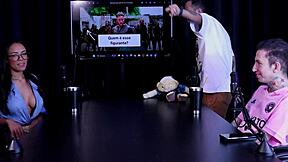 Morena gostosa, show me your big tits on the stripper after becoming bisexual?